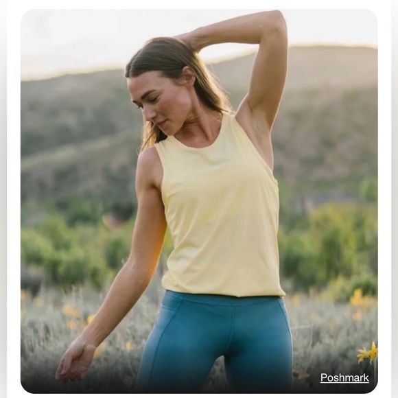 ZYIA Tops - Zyia Active Yellow Ribbed Tank Top - Size Medium